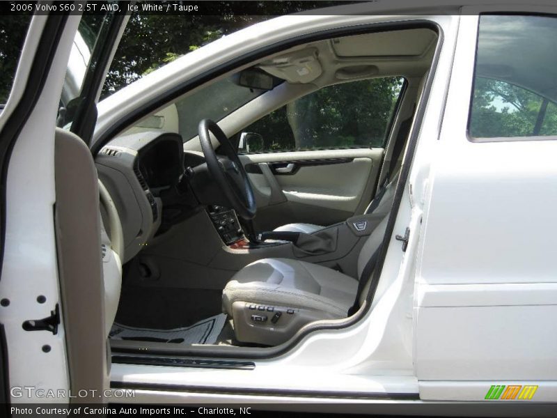 Ice White / Taupe 2006 Volvo S60 2.5T AWD