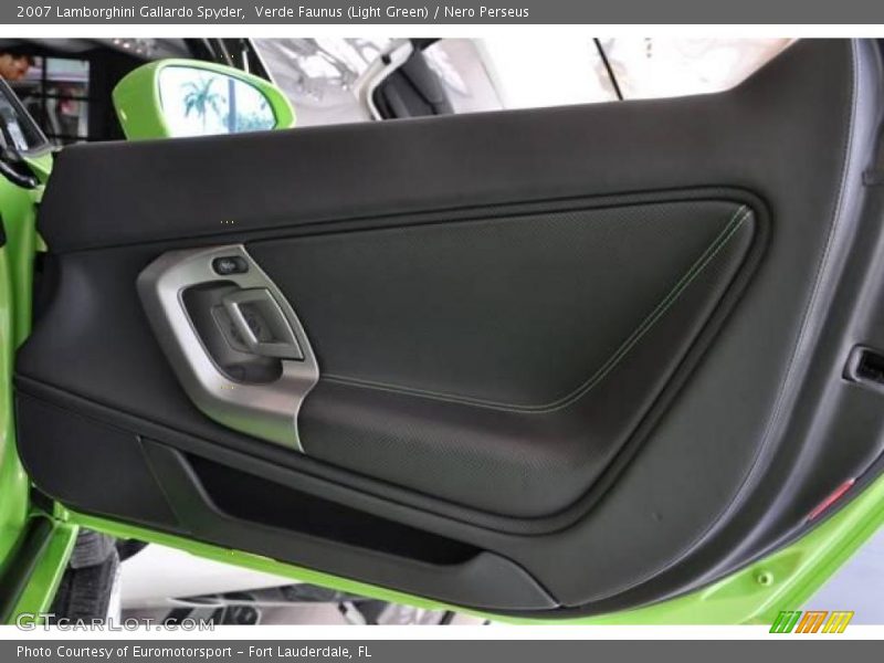  2007 Gallardo Spyder Nero Perseus Interior