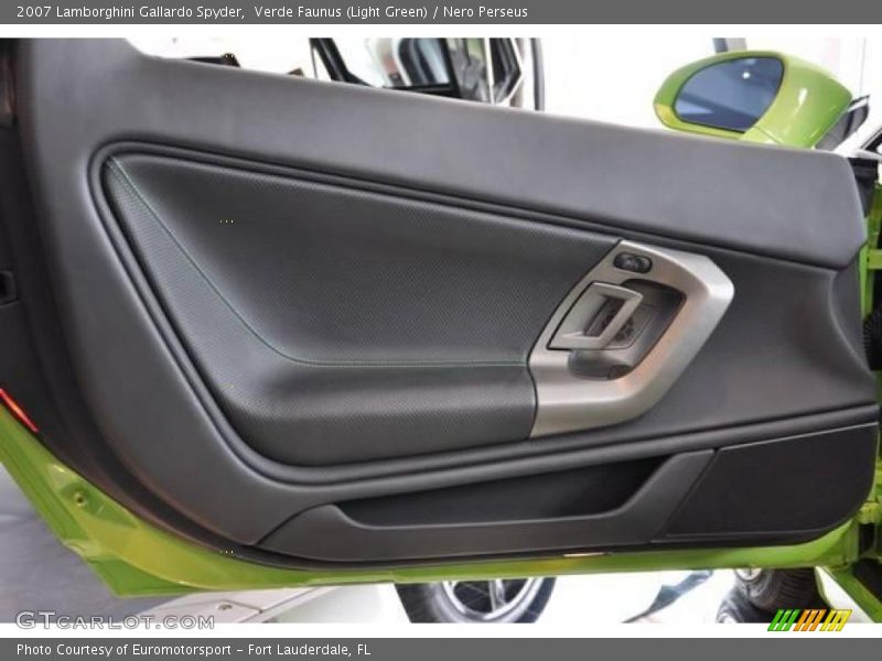  2007 Gallardo Spyder Nero Perseus Interior