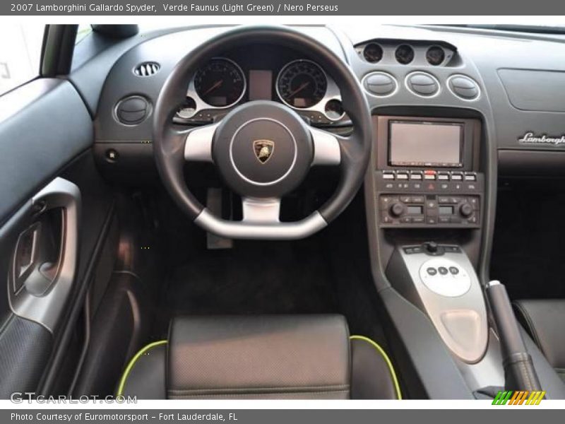  2007 Gallardo Spyder Nero Perseus Interior