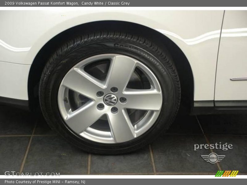 Candy White / Classic Grey 2009 Volkswagen Passat Komfort Wagon