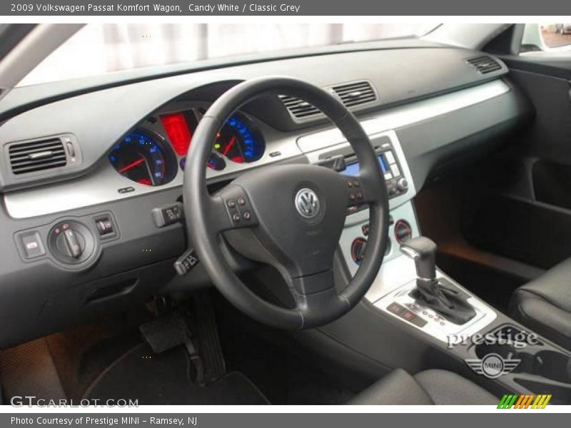 Candy White / Classic Grey 2009 Volkswagen Passat Komfort Wagon