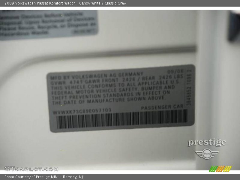 Candy White / Classic Grey 2009 Volkswagen Passat Komfort Wagon