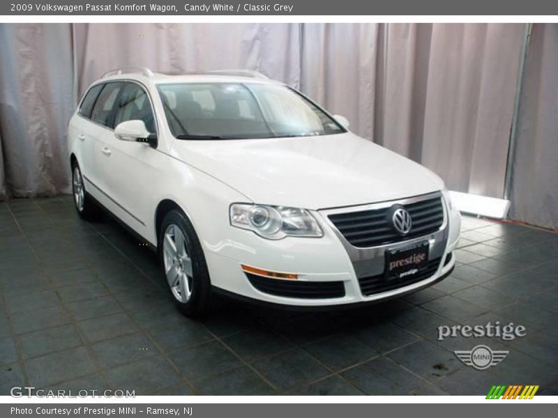 Candy White / Classic Grey 2009 Volkswagen Passat Komfort Wagon