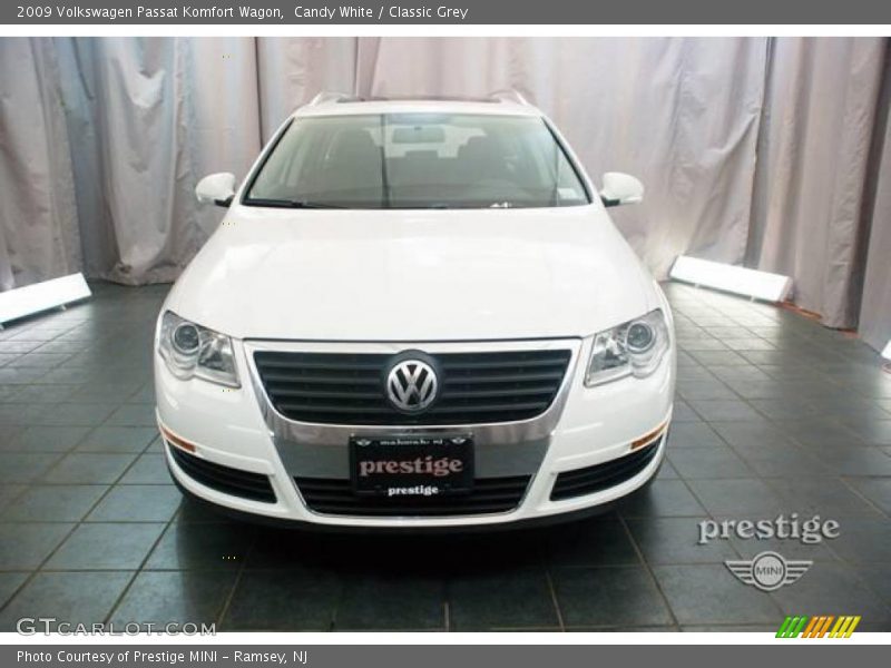 Candy White / Classic Grey 2009 Volkswagen Passat Komfort Wagon
