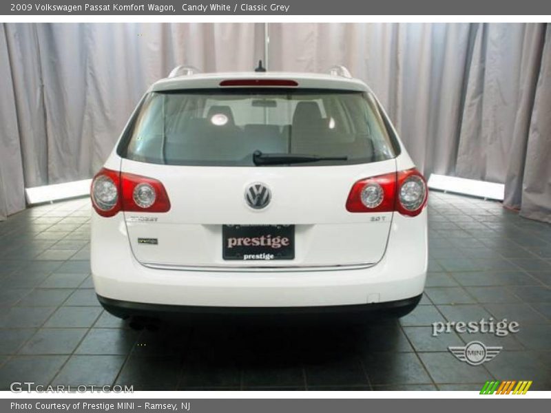 Candy White / Classic Grey 2009 Volkswagen Passat Komfort Wagon