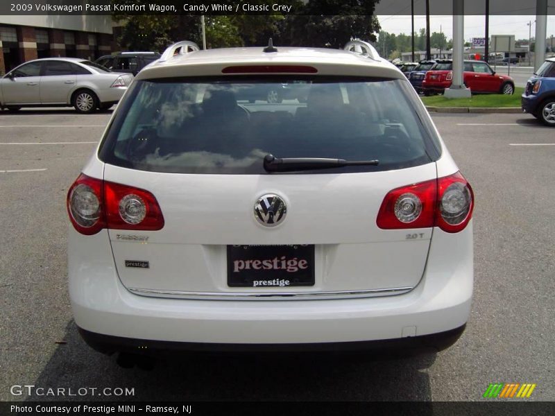 Candy White / Classic Grey 2009 Volkswagen Passat Komfort Wagon