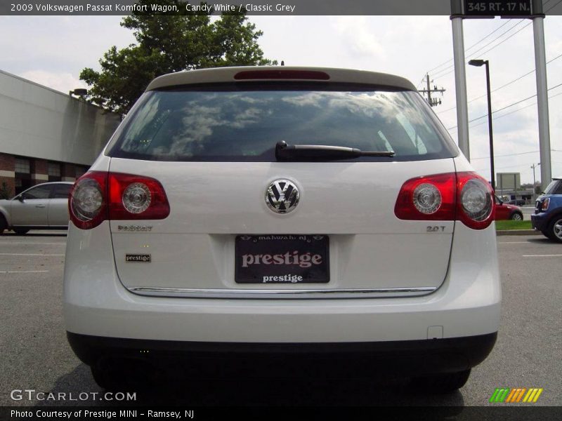 Candy White / Classic Grey 2009 Volkswagen Passat Komfort Wagon