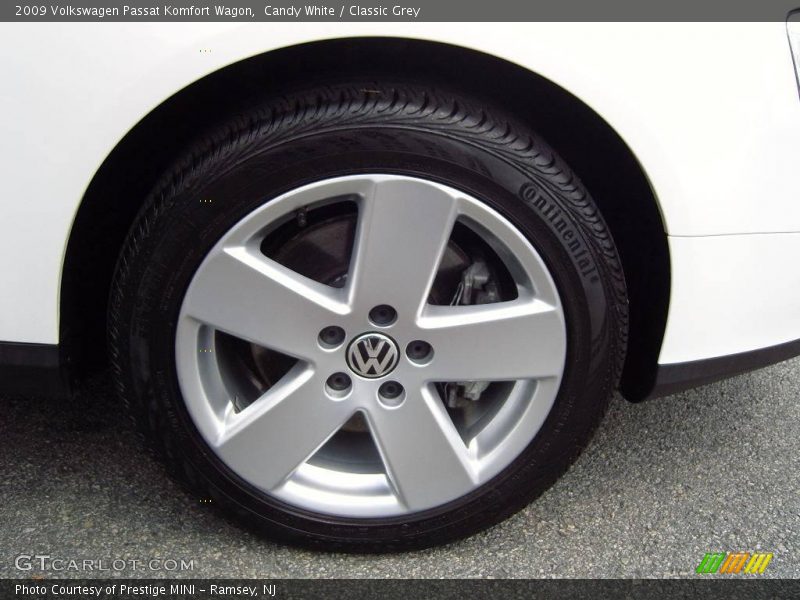 Candy White / Classic Grey 2009 Volkswagen Passat Komfort Wagon