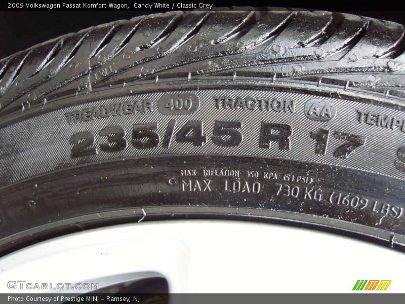 Candy White / Classic Grey 2009 Volkswagen Passat Komfort Wagon