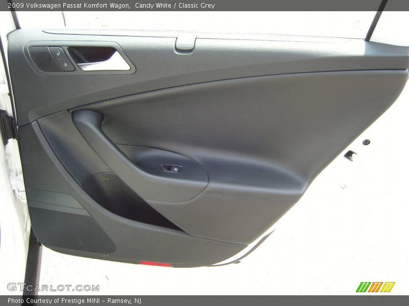 Candy White / Classic Grey 2009 Volkswagen Passat Komfort Wagon