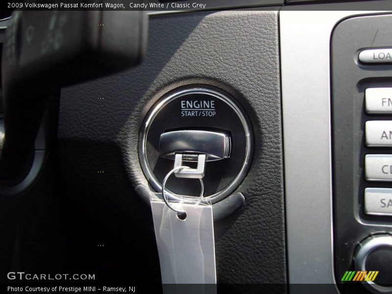 Candy White / Classic Grey 2009 Volkswagen Passat Komfort Wagon
