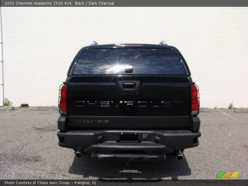 Black / Dark Charcoal 2003 Chevrolet Avalanche 1500 4x4