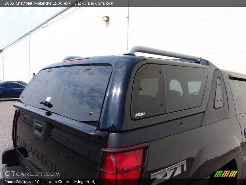 Black / Dark Charcoal 2003 Chevrolet Avalanche 1500 4x4