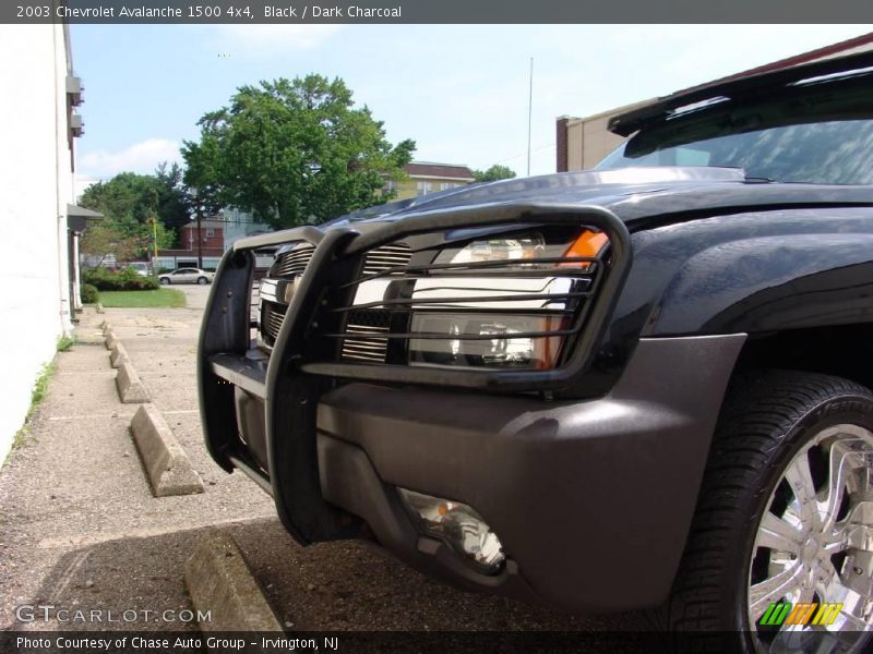 Black / Dark Charcoal 2003 Chevrolet Avalanche 1500 4x4