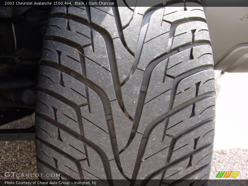 Black / Dark Charcoal 2003 Chevrolet Avalanche 1500 4x4