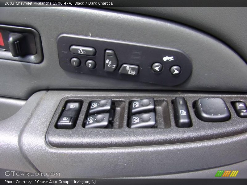 Black / Dark Charcoal 2003 Chevrolet Avalanche 1500 4x4