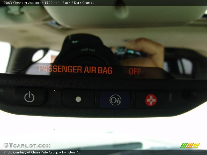Black / Dark Charcoal 2003 Chevrolet Avalanche 1500 4x4
