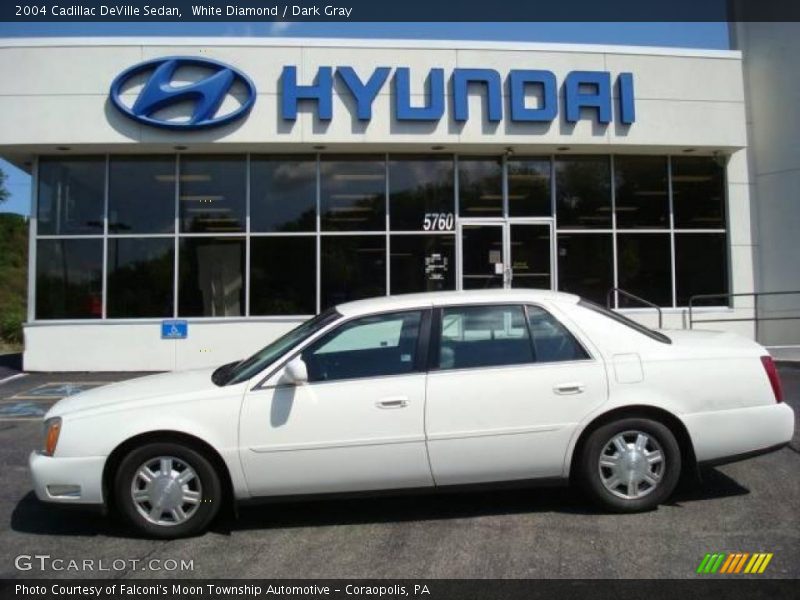 White Diamond / Dark Gray 2004 Cadillac DeVille Sedan