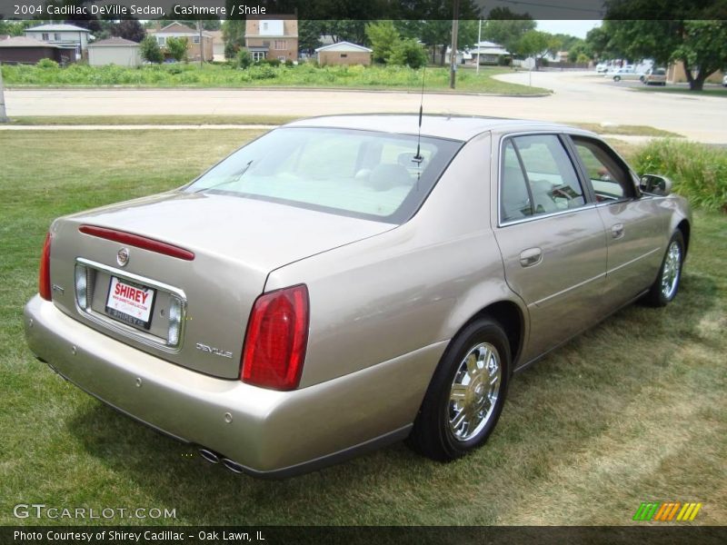 Cashmere / Shale 2004 Cadillac DeVille Sedan