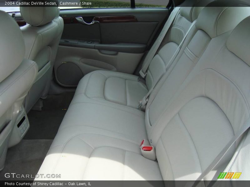 Cashmere / Shale 2004 Cadillac DeVille Sedan