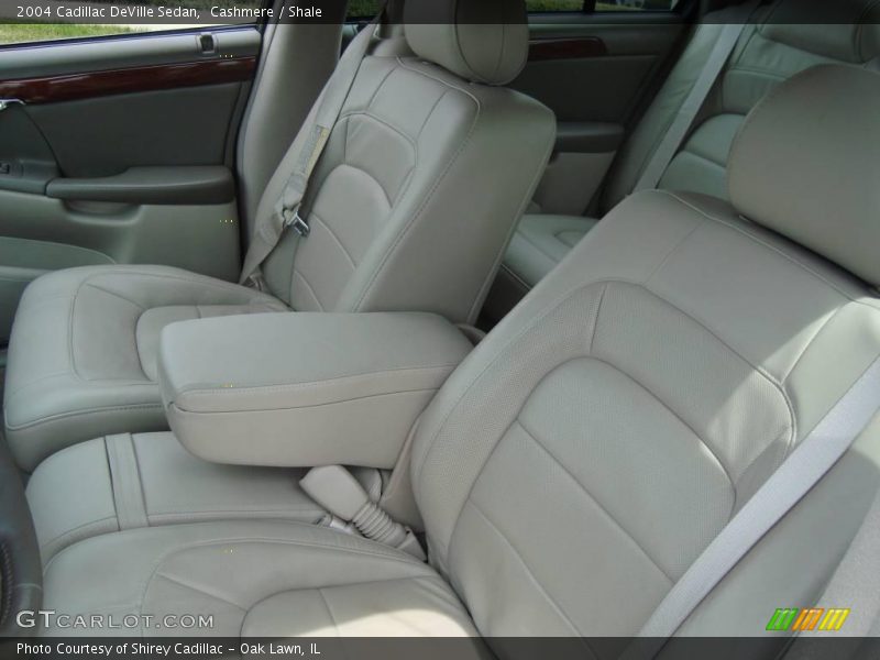 Cashmere / Shale 2004 Cadillac DeVille Sedan