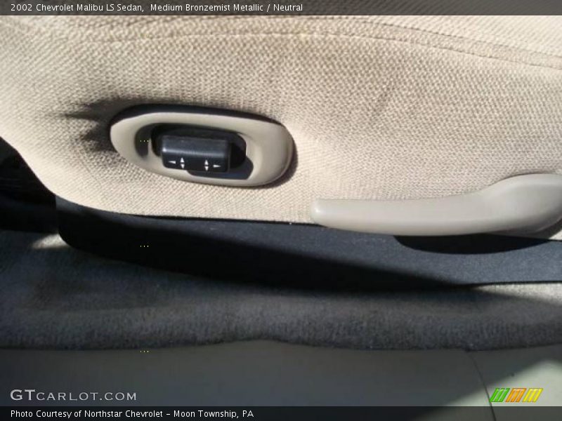 Medium Bronzemist Metallic / Neutral 2002 Chevrolet Malibu LS Sedan
