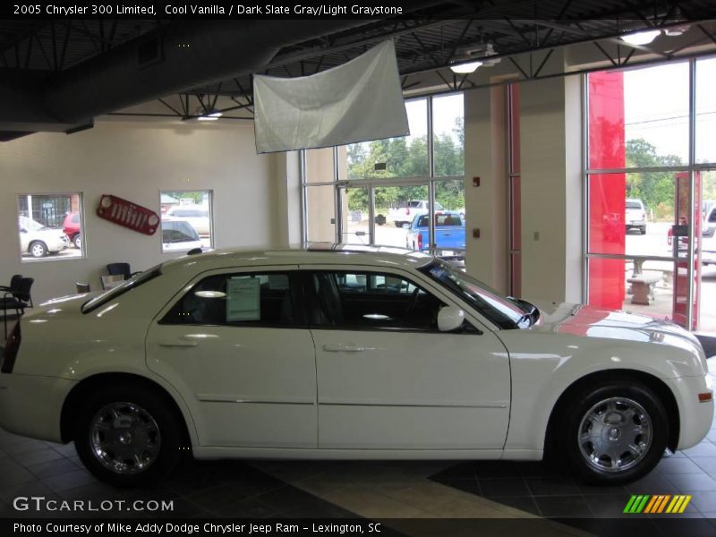 Cool Vanilla / Dark Slate Gray/Light Graystone 2005 Chrysler 300 Limited