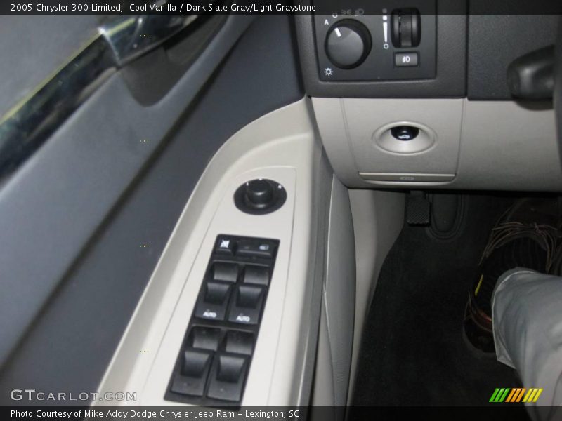 Cool Vanilla / Dark Slate Gray/Light Graystone 2005 Chrysler 300 Limited