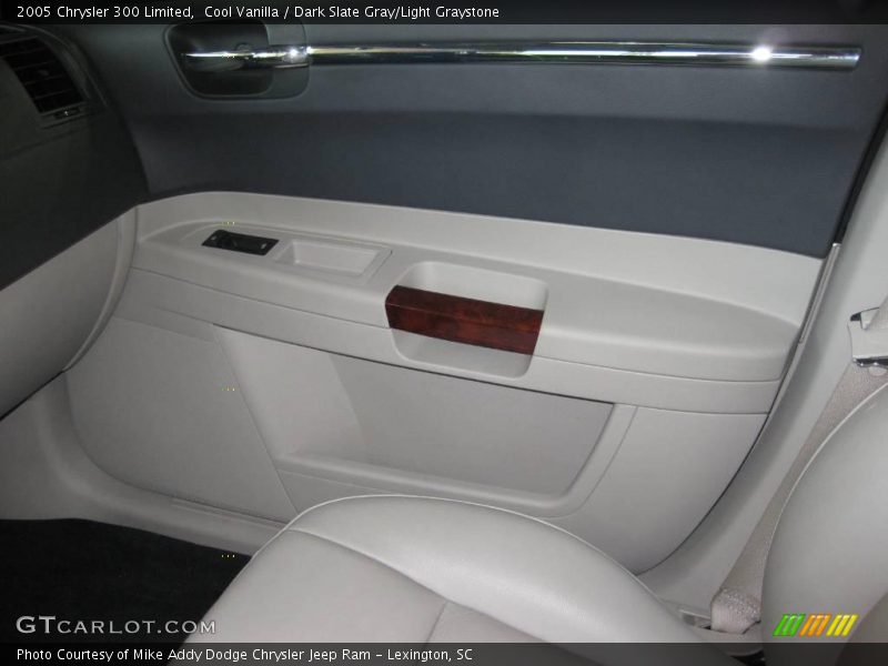 Cool Vanilla / Dark Slate Gray/Light Graystone 2005 Chrysler 300 Limited