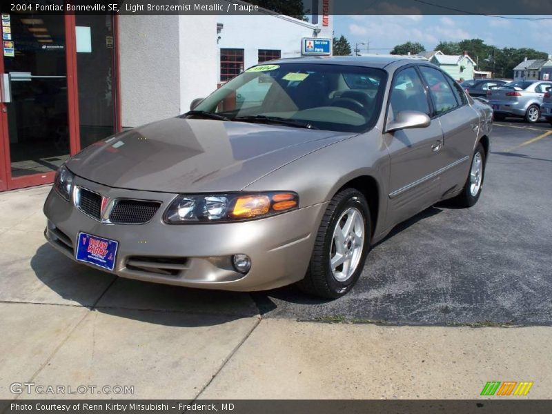Light Bronzemist Metallic / Taupe 2004 Pontiac Bonneville SE