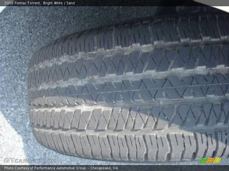 Bright White / Sand 2008 Pontiac Torrent