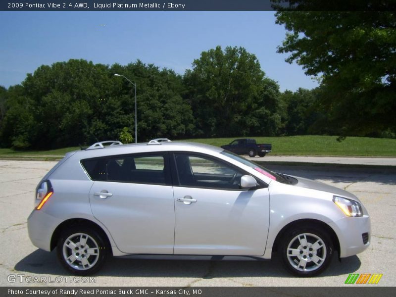 Liquid Platinum Metallic / Ebony 2009 Pontiac Vibe 2.4 AWD