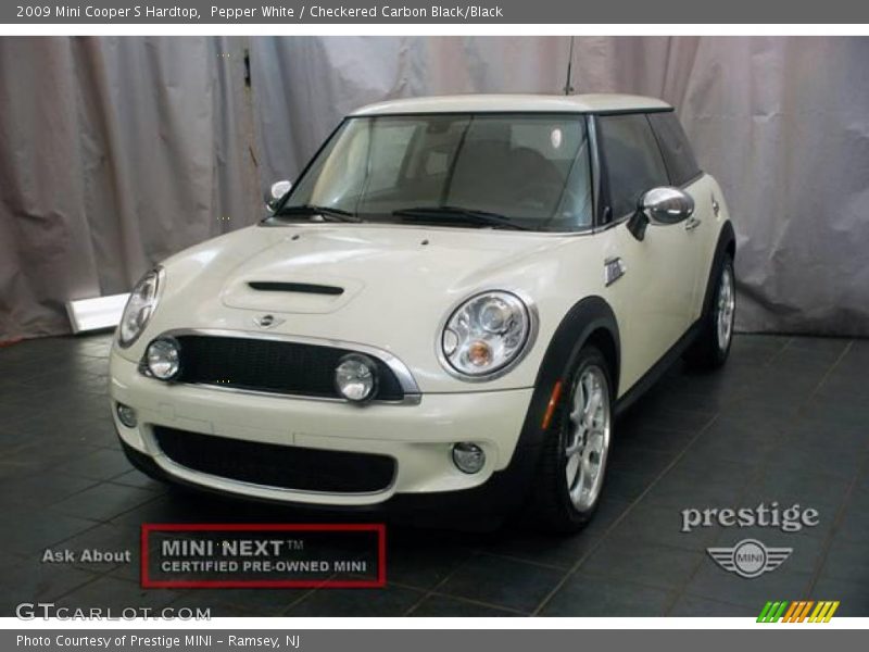 Pepper White / Checkered Carbon Black/Black 2009 Mini Cooper S Hardtop