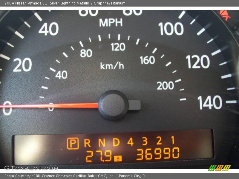 Silver Lightning Metallic / Graphite/Titanium 2004 Nissan Armada SE