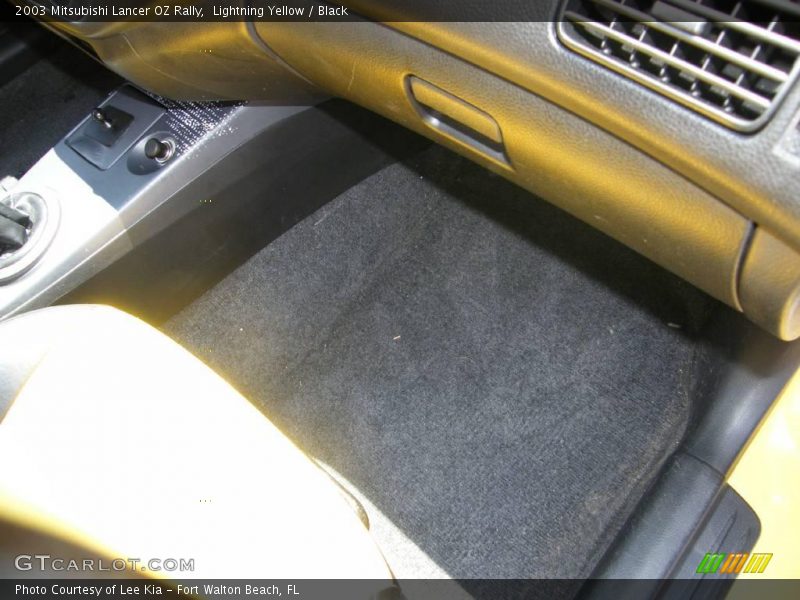 Lightning Yellow / Black 2003 Mitsubishi Lancer OZ Rally