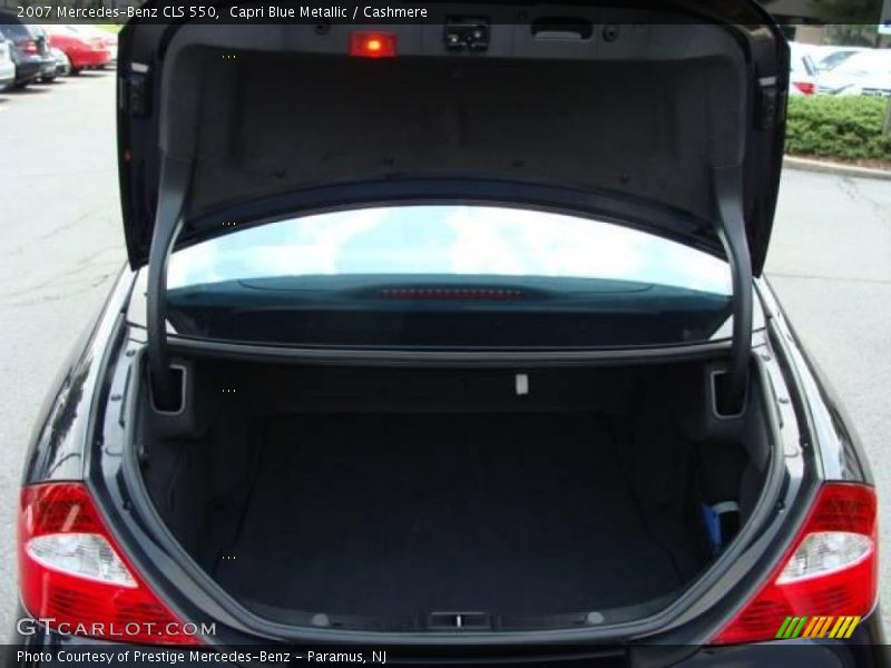 Capri Blue Metallic / Cashmere 2007 Mercedes-Benz CLS 550