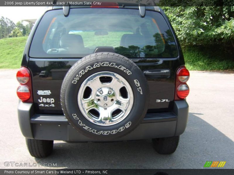Black / Medium Slate Gray 2006 Jeep Liberty Sport 4x4