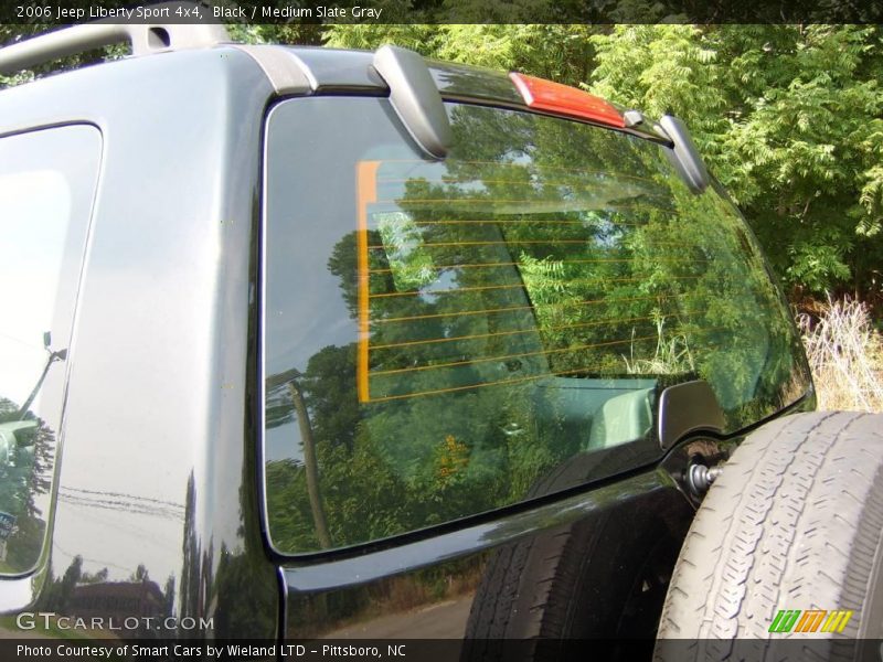 Black / Medium Slate Gray 2006 Jeep Liberty Sport 4x4