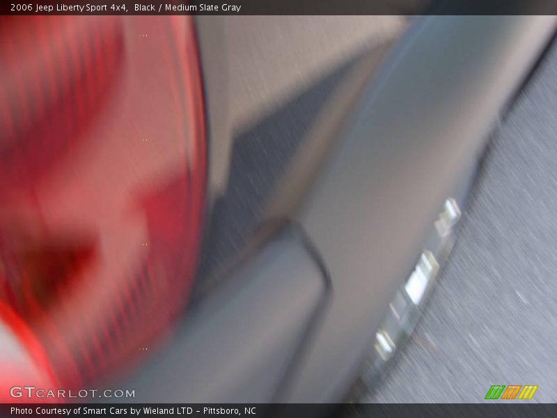 Black / Medium Slate Gray 2006 Jeep Liberty Sport 4x4