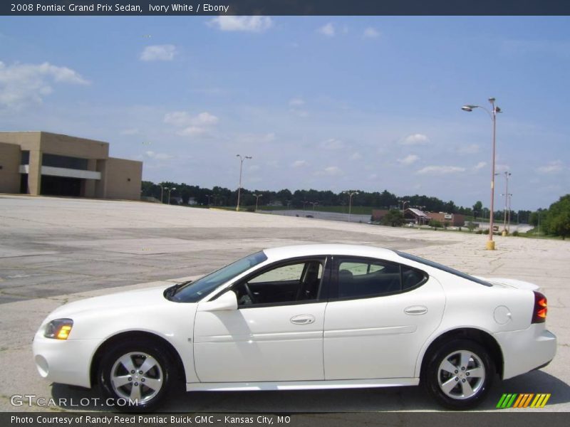 Ivory White / Ebony 2008 Pontiac Grand Prix Sedan