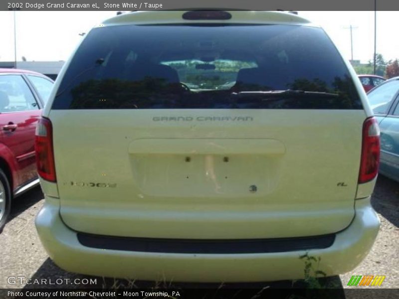 Stone White / Taupe 2002 Dodge Grand Caravan eL