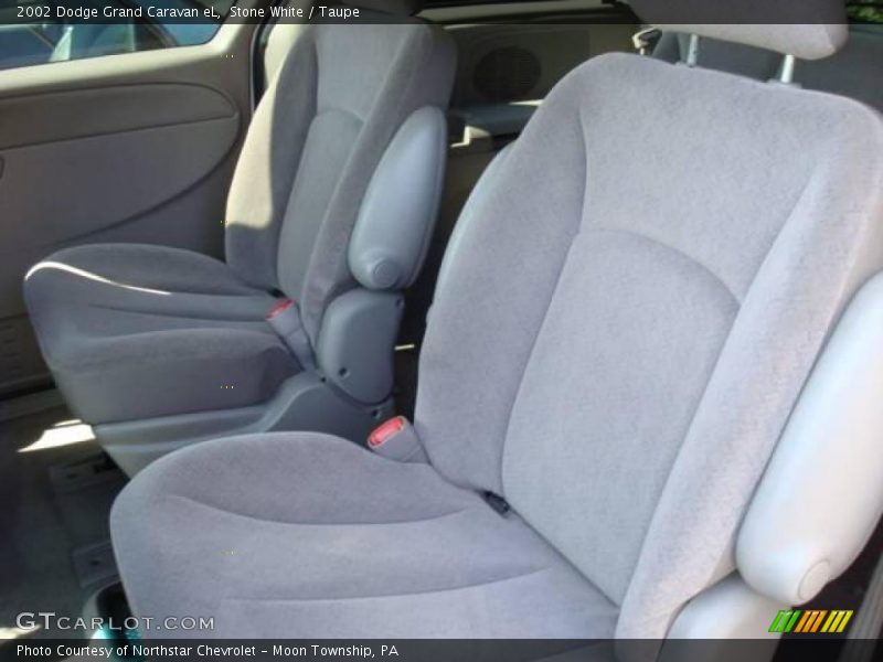 Stone White / Taupe 2002 Dodge Grand Caravan eL