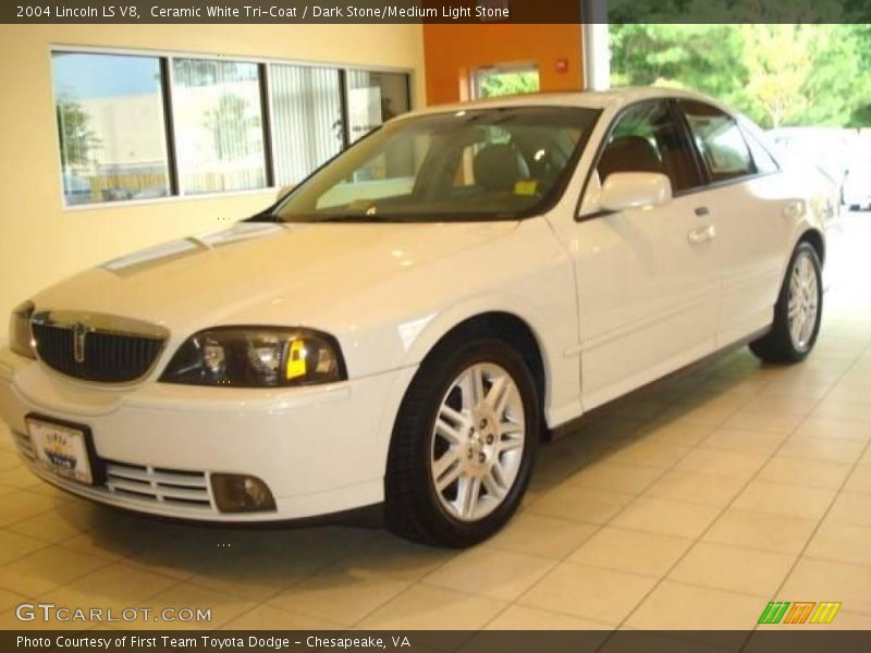 Ceramic White Tri-Coat / Dark Stone/Medium Light Stone 2004 Lincoln LS V8