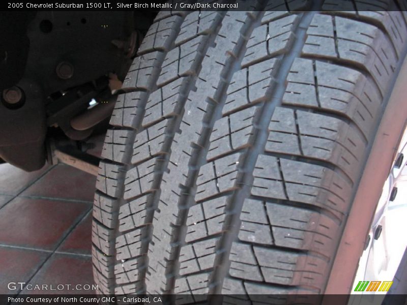 Silver Birch Metallic / Gray/Dark Charcoal 2005 Chevrolet Suburban 1500 LT