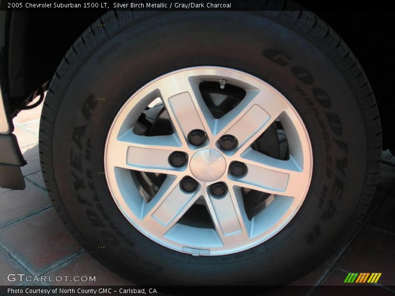 Silver Birch Metallic / Gray/Dark Charcoal 2005 Chevrolet Suburban 1500 LT