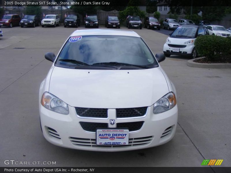Stone White / Dark Slate Gray 2005 Dodge Stratus SXT Sedan