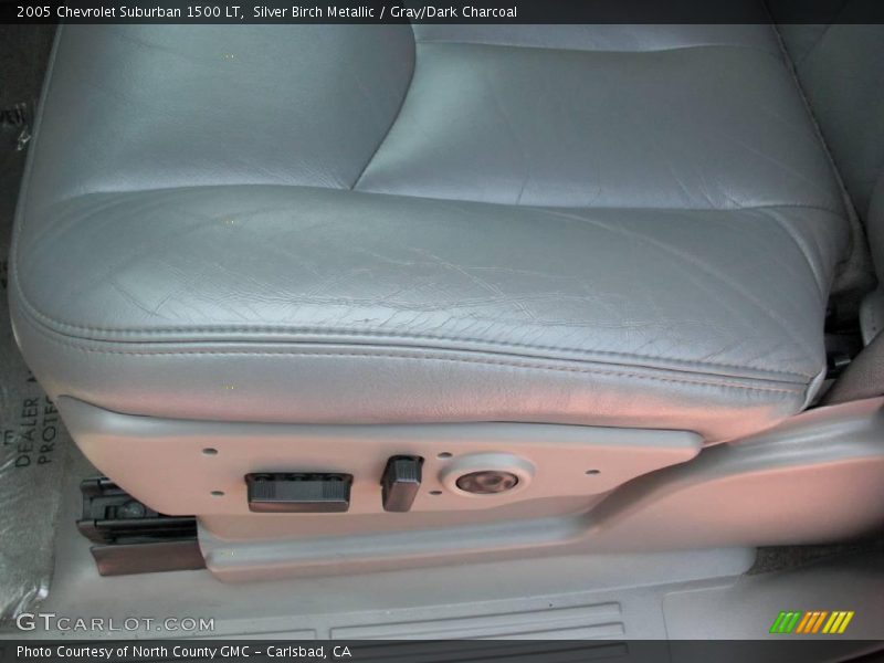 Silver Birch Metallic / Gray/Dark Charcoal 2005 Chevrolet Suburban 1500 LT