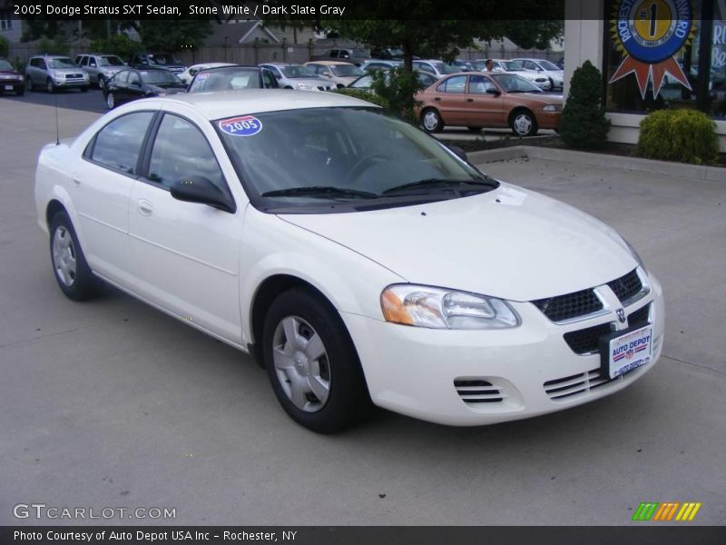Stone White / Dark Slate Gray 2005 Dodge Stratus SXT Sedan