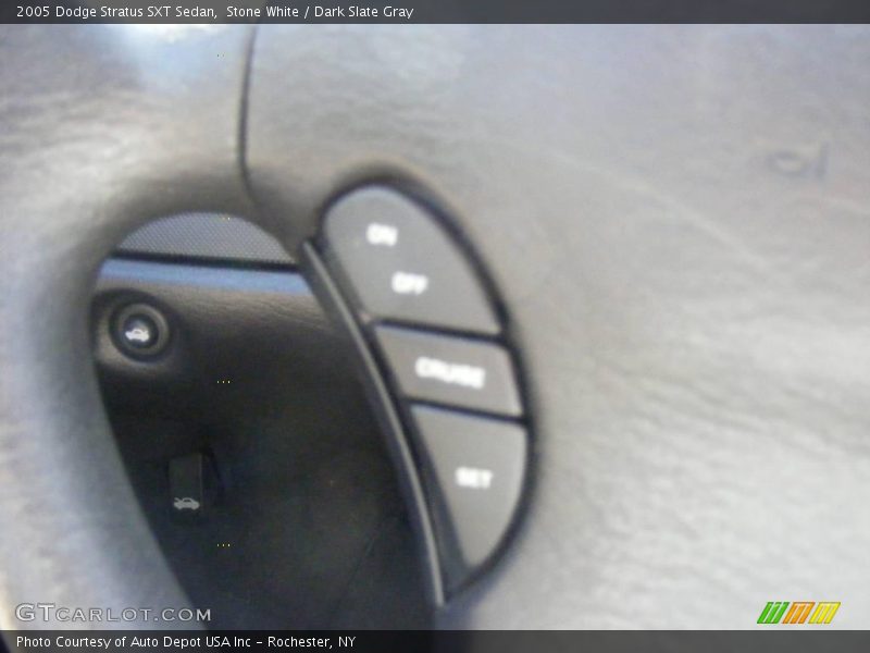Stone White / Dark Slate Gray 2005 Dodge Stratus SXT Sedan